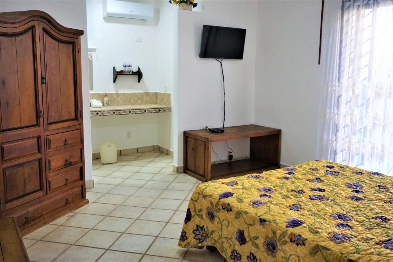 Hotel Boutique Suites Puerto Cancún Buitenkant foto
